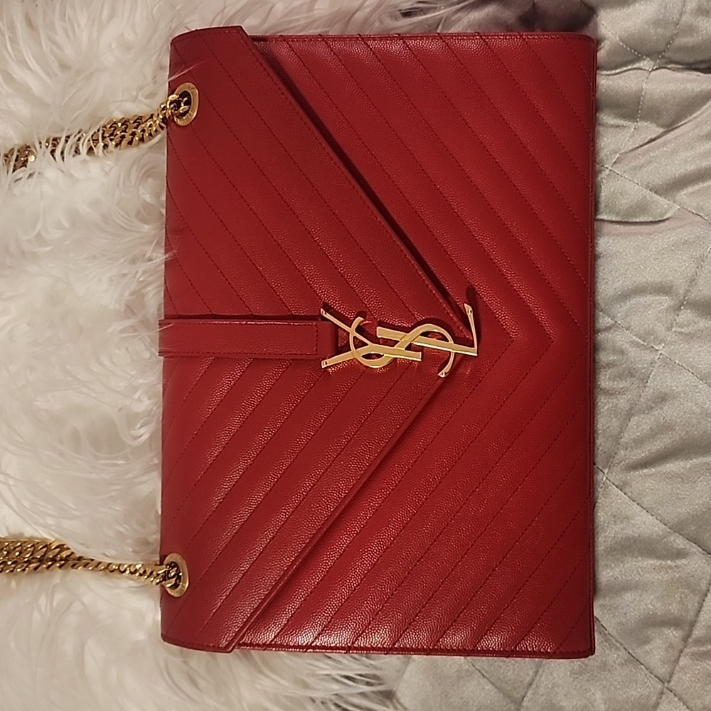 SAINT LAURENT ENVELOPE BAG LARGE RED
